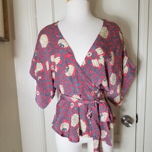 PERRY WALKER 1 US SM silk blend coral gray wrap blouse short sleeve floral